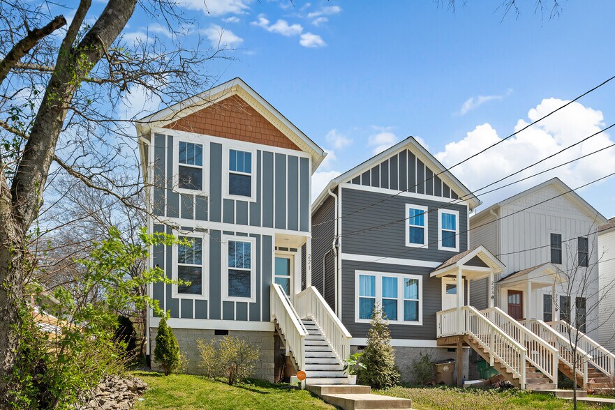 Building Photo - 221 Hillcrest Dr
