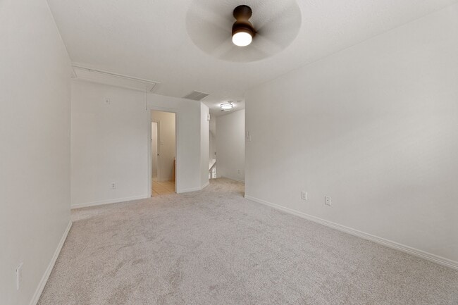 Building Photo - 910 Box Elder Dr