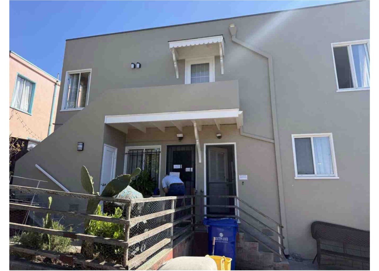 Building Photo - 2946 Bona St