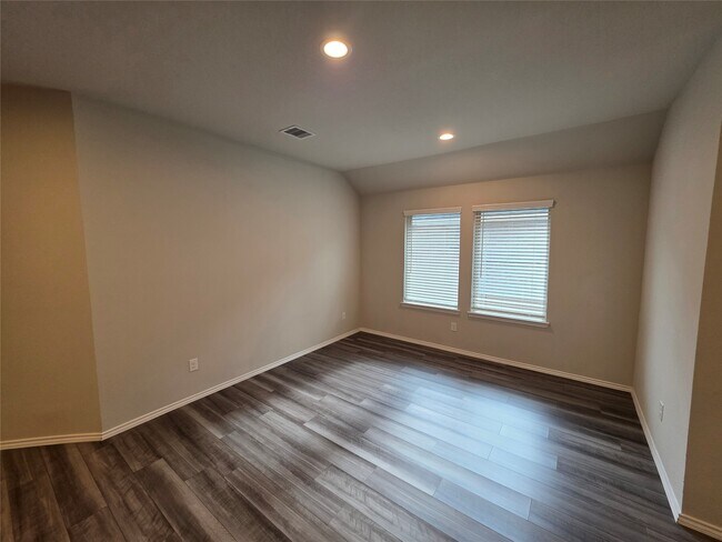 Building Photo - 9257 Inland Leather Ln