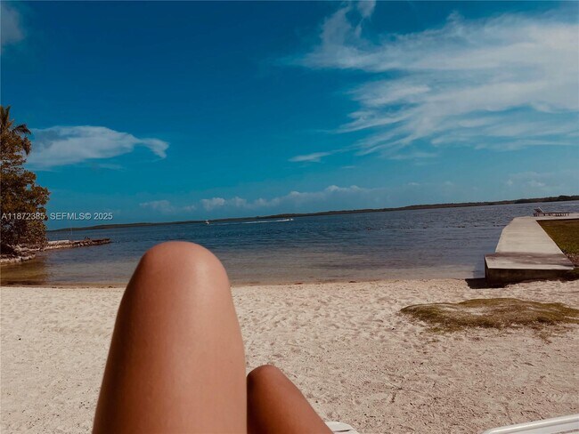 Building Photo - 60 SE Marlin Ave