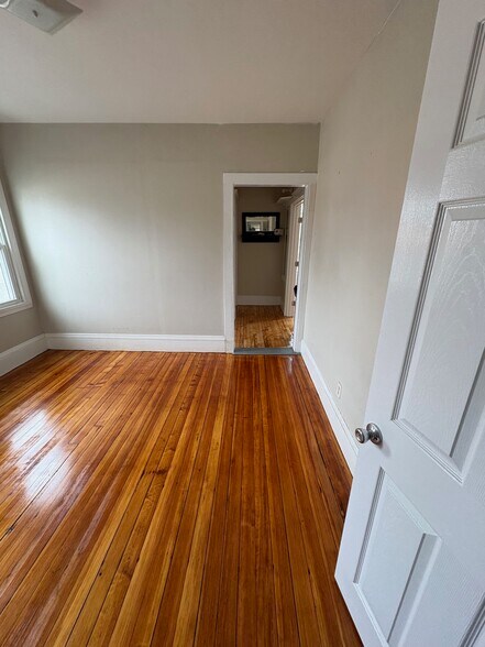 Building Photo - 16 Maine Ave