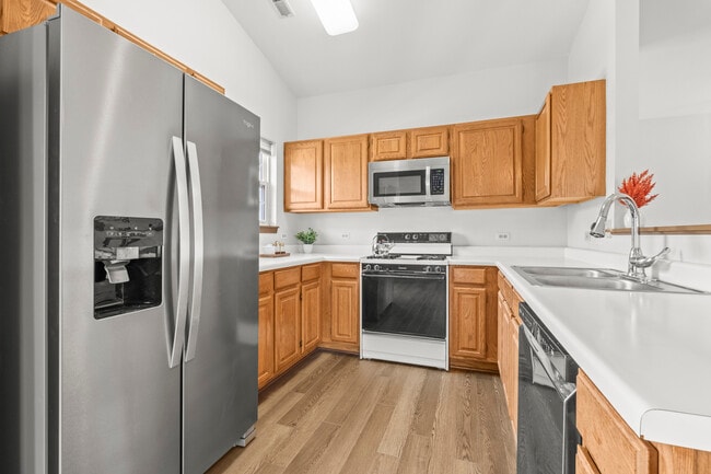 Building Photo - 7059 S Stratton Ln