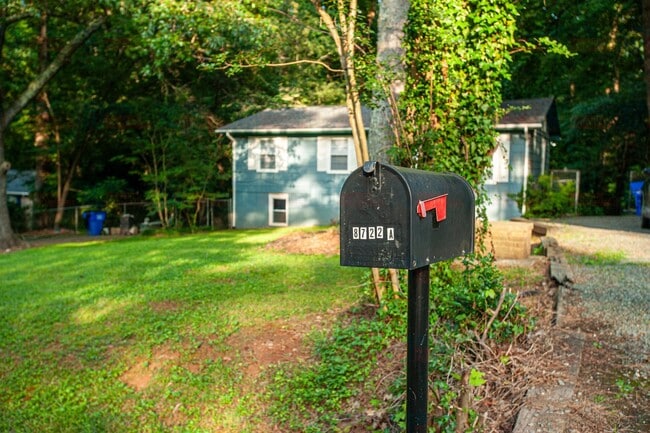 Building Photo - 8722 Rollingwood Rd