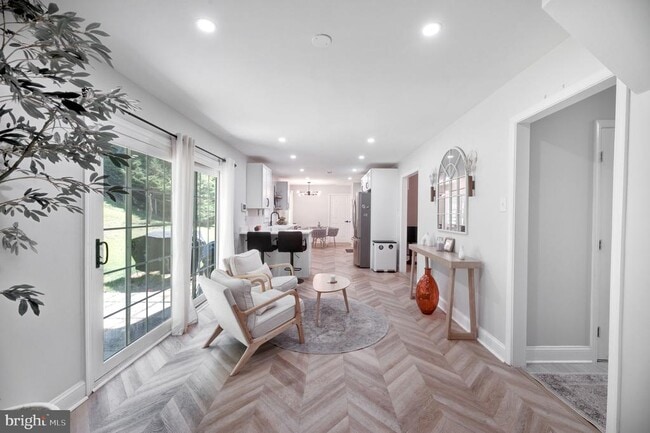 Building Photo - 8812 Churchfield Ln