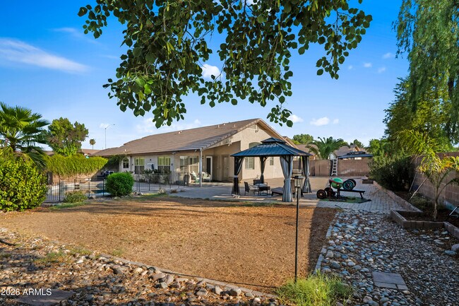 Building Photo - 1940 N 128th Dr