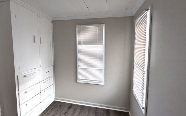 Building Photo - 1879 Fair Ave