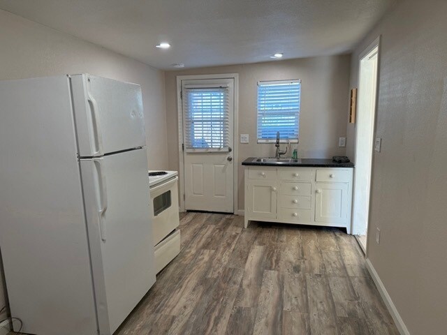 Building Photo - 1034 Prune St