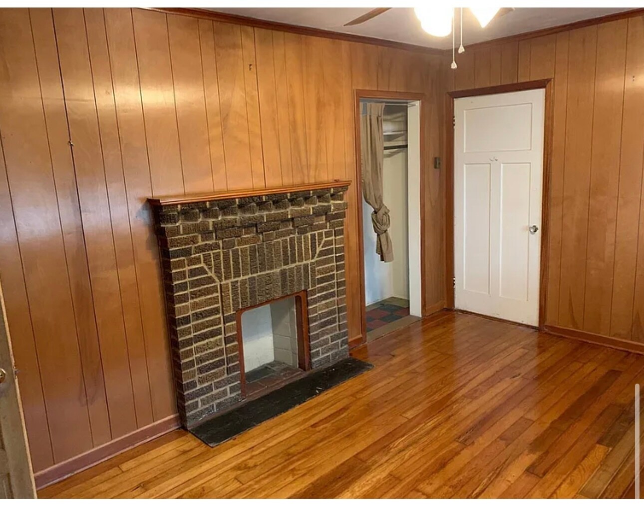 Building Photo - 209 Audubon St