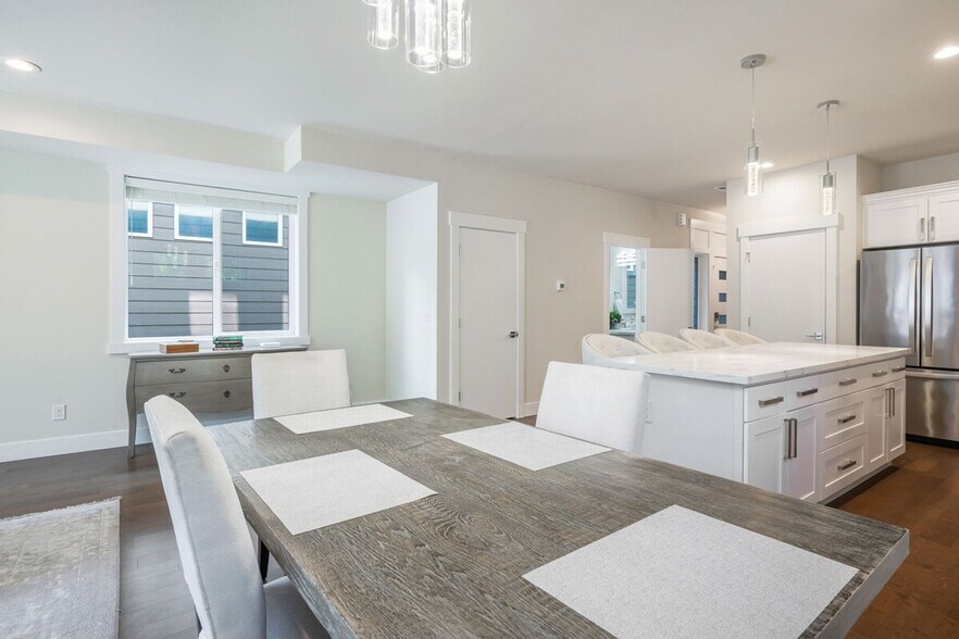 Building Photo - 10404 2nd Pl SW