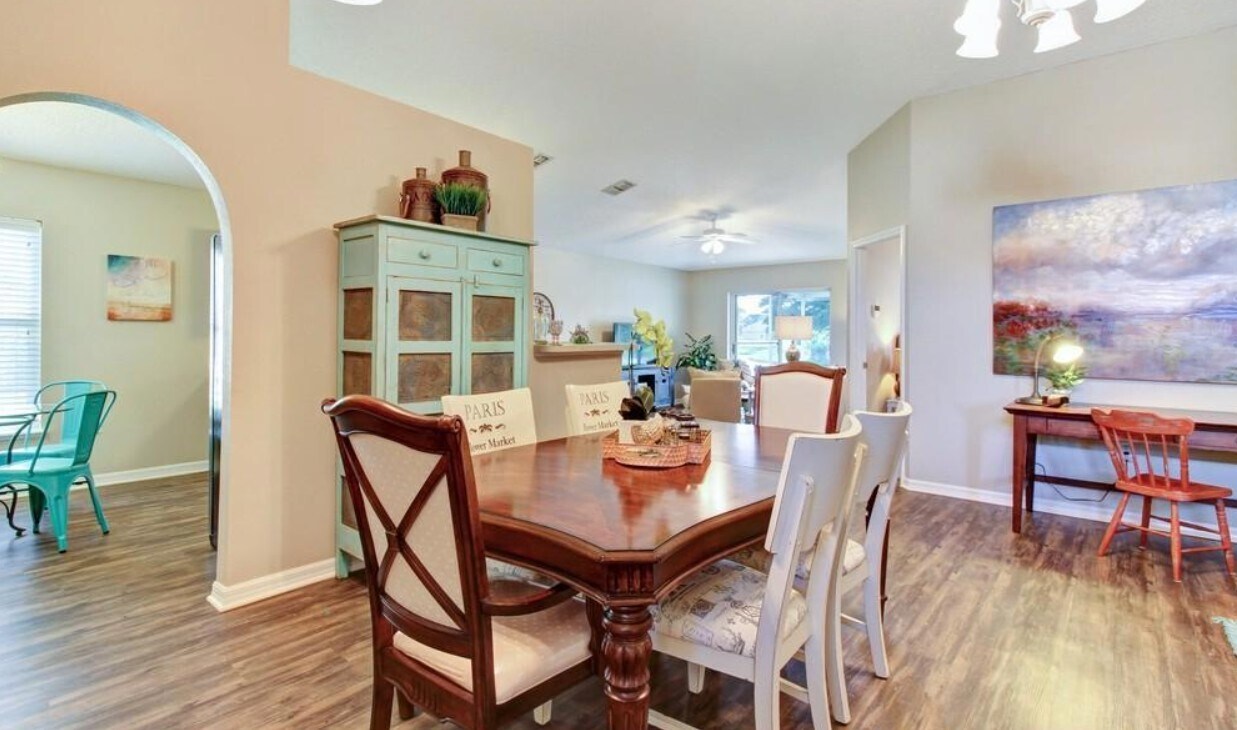 Building Photo - 90 Reeding Ridge Dr E