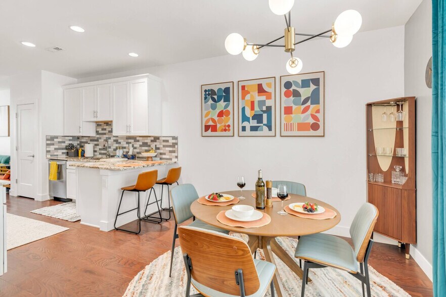 Building Photo - 1282 W 11th Ave