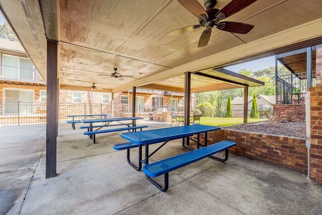 Building Photo - Spacious 1-Bedroom Living Near Emory & Toco Hills | 672 SF