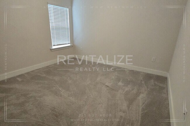 Building Photo - Modern 4BR/3BA Home Near Gulf Shores