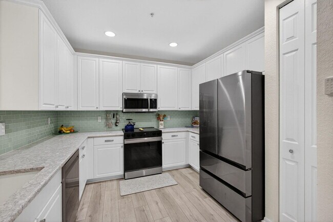 Building Photo - 4345 Parkside Dr