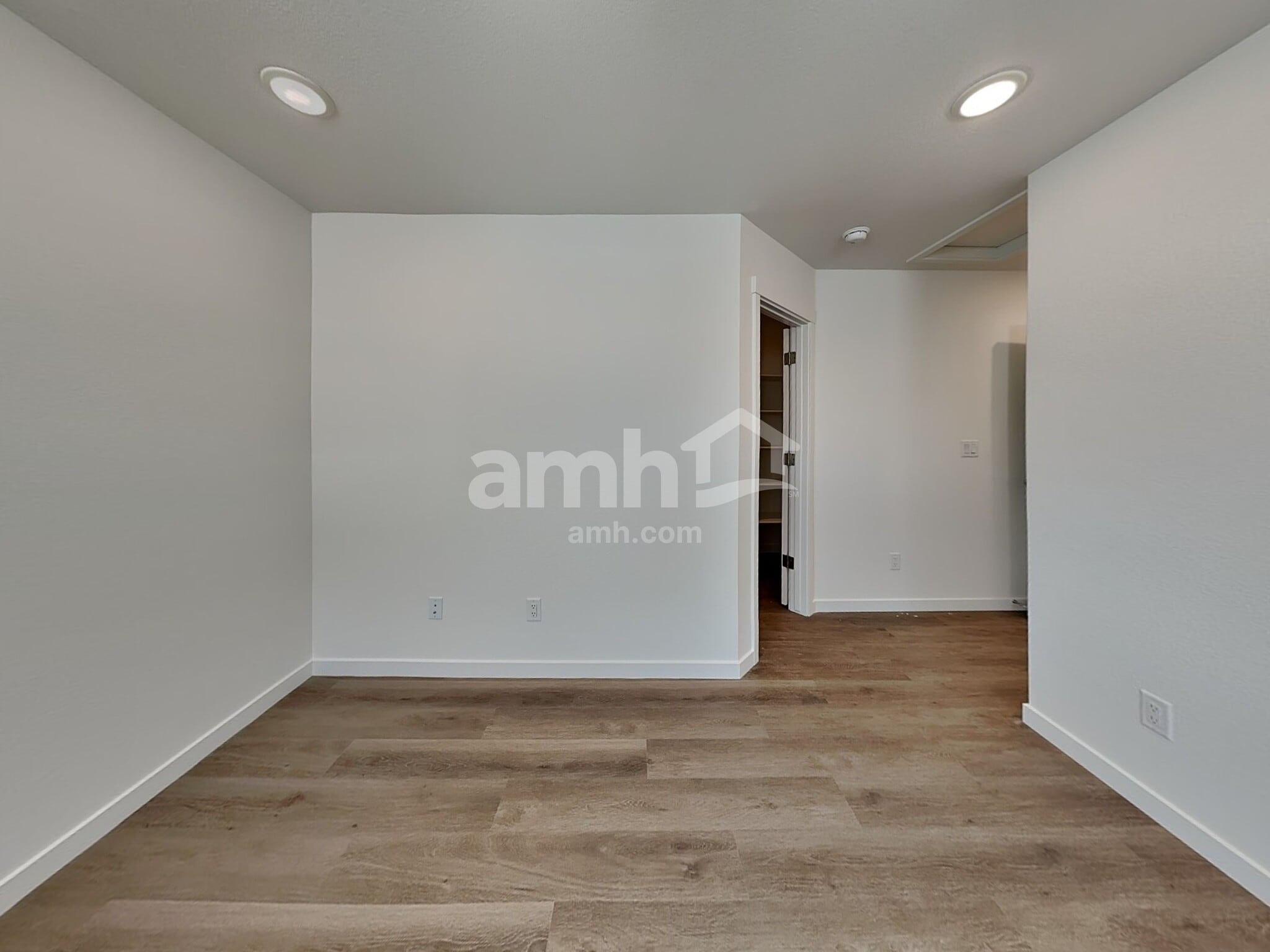 Building Photo - 23642 E 3rd Pl