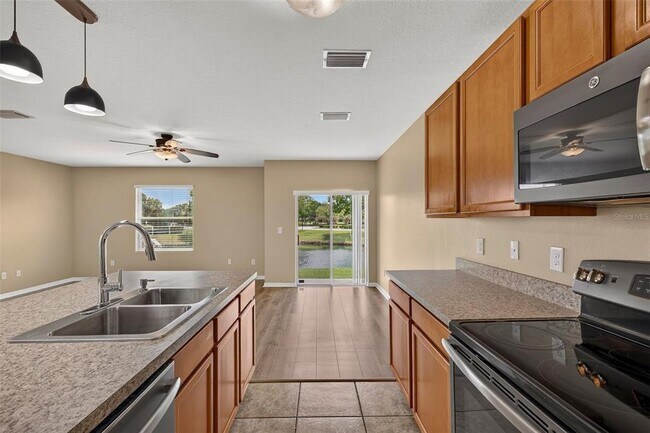 Building Photo - 817 Ashentree Dr
