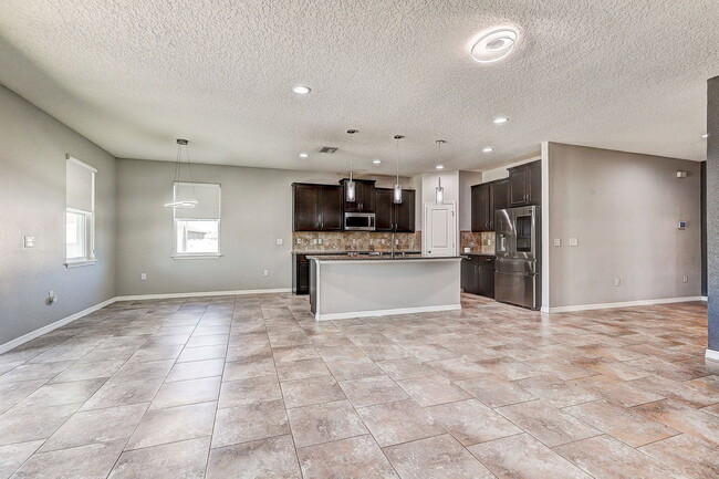 Building Photo - 32848 Sand Creek Dr