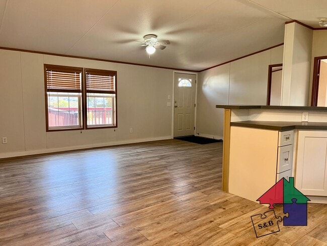 Building Photo - Your Dream Home Awaits: Spacious 3-Bedroom...