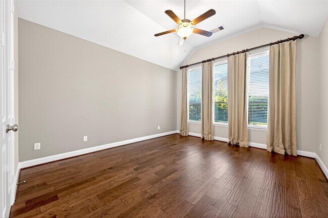 Building Photo - 14 S Sawbridge Cir