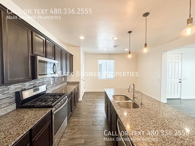 Building Photo - 249 North Sandal-
