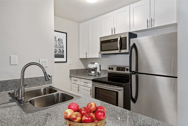 Building Photo - Midtown Apartment Homes