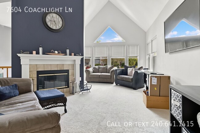 Building Photo - 7604 Coachlight Ln