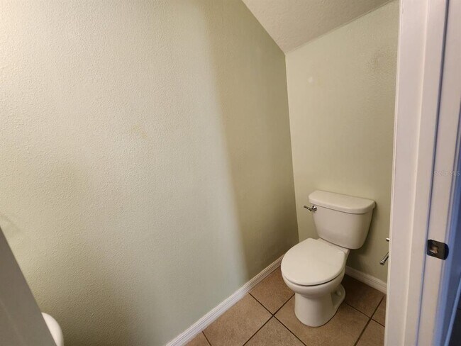 Building Photo - 335 Arbor Lakes Dr