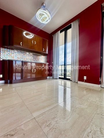 Building Photo - 19667 Turnberry Way