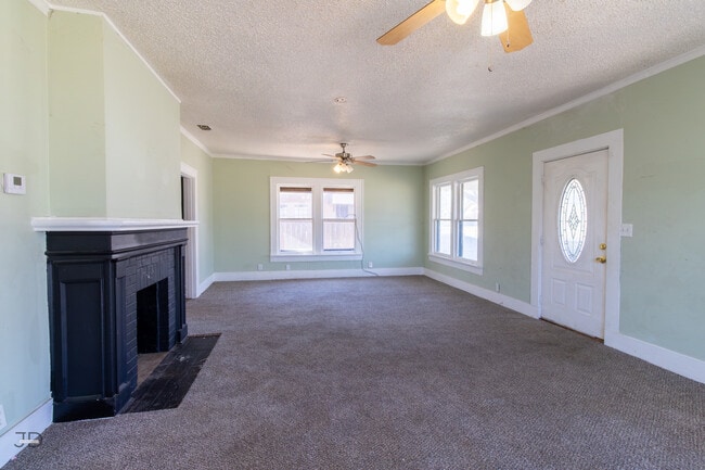 Building Photo - 2139 Ave F