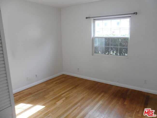 Building Photo - 12566 Woodbine St