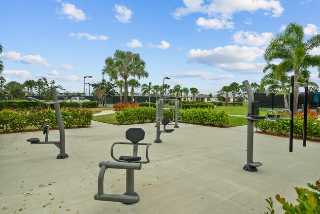 Building Photo - 680 SE Villandry Way