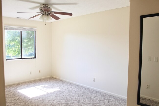 Building Photo - 1030-3 Blue Ridge Dr