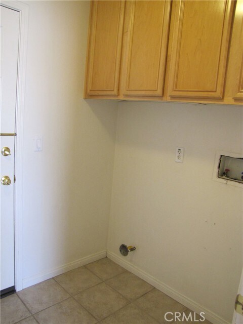 Building Photo - 5661 Knollside Way