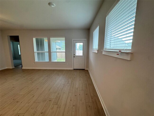 Building Photo - 116 Corn Ln