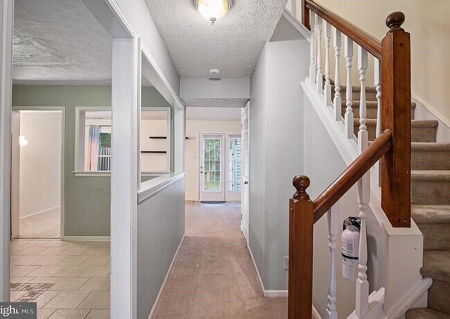 Building Photo - 1504 Virginia Ct