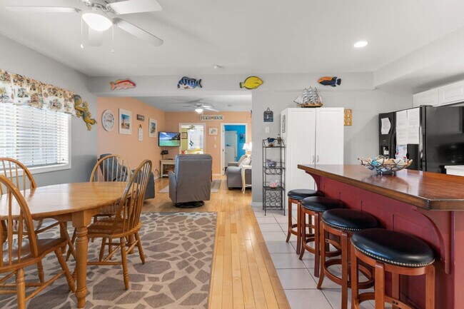 Building Photo - 24 Ashworth Ave