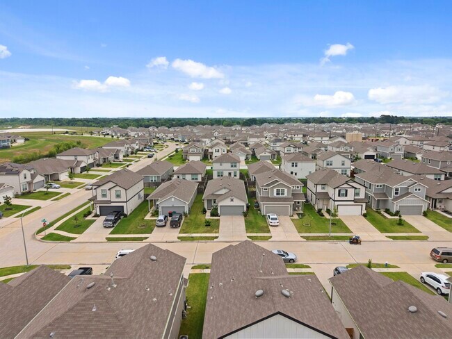 Building Photo - 17866 Plow Horse Ln