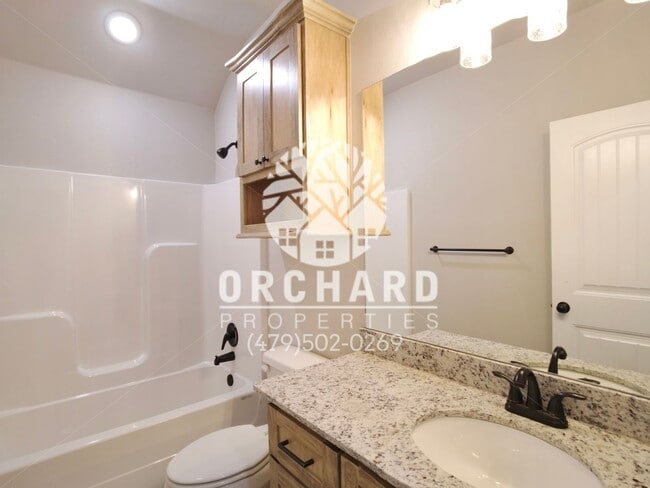 Building Photo - Tontitown- Single-Family Home- Beautiful W...