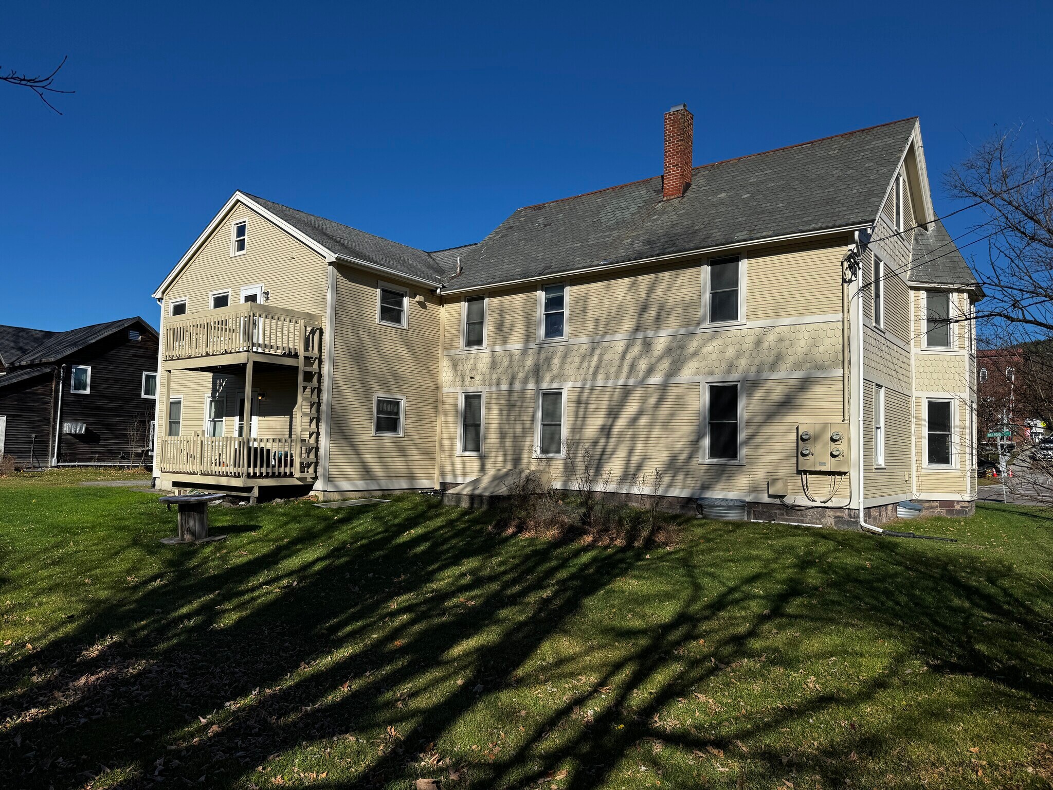 Building Photo - 15 Railroad St