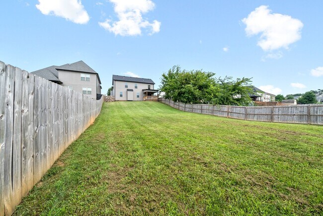 Building Photo - 3482 Southwood Dr