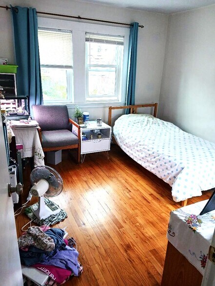 Bedroom 2 - 20 Dexter St