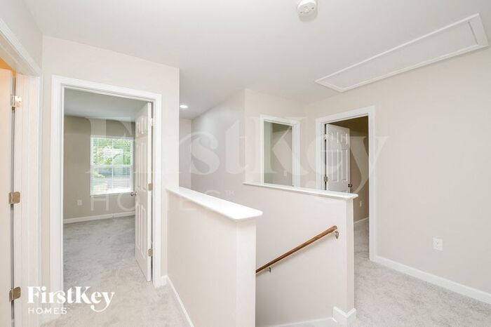 Building Photo - 412 Avery Ave
