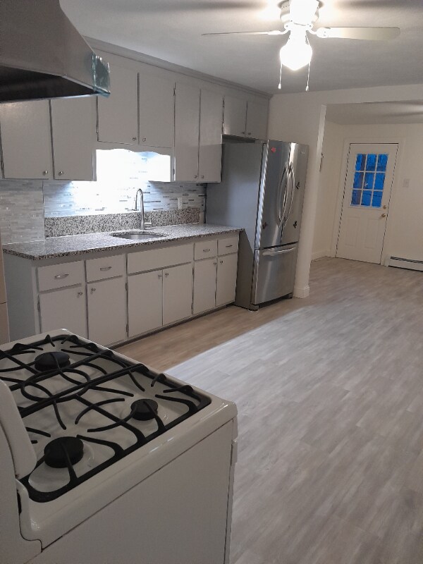 Building Photo - 206 Paris St