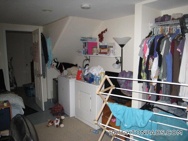 Building Photo - 31 Wade St