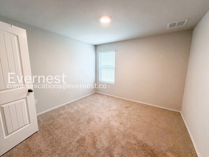 Building Photo - 6025 Montrelia Dr