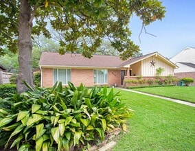 Building Photo - 614 Bendwood Dr