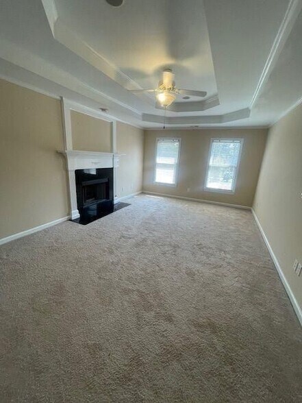 Building Photo - 1707 Grace Ct SE