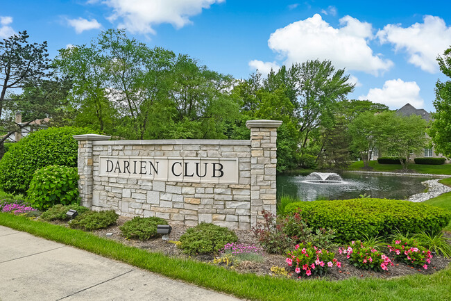 Building Photo - 1315 Darien Club Dr