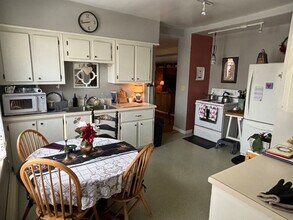 Building Photo - 21 Annie St